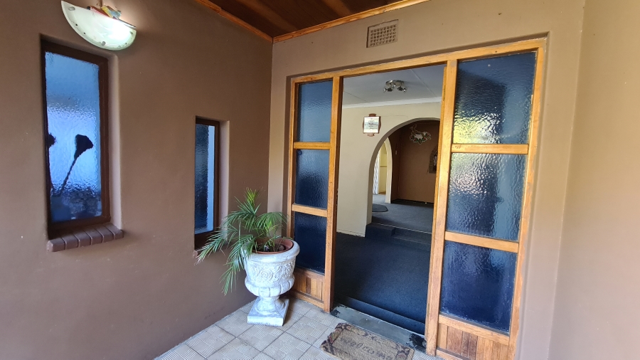 4 Bedroom Property for Sale in Naudeville Free State